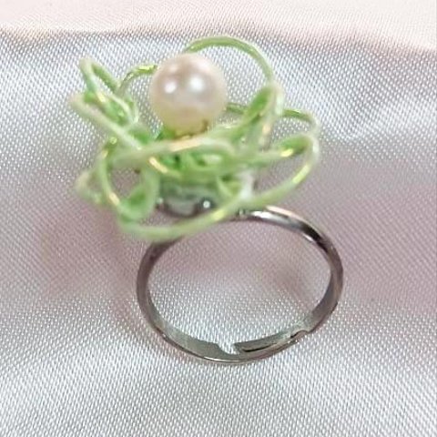 かわいい水引のお花の指輪（緑）
