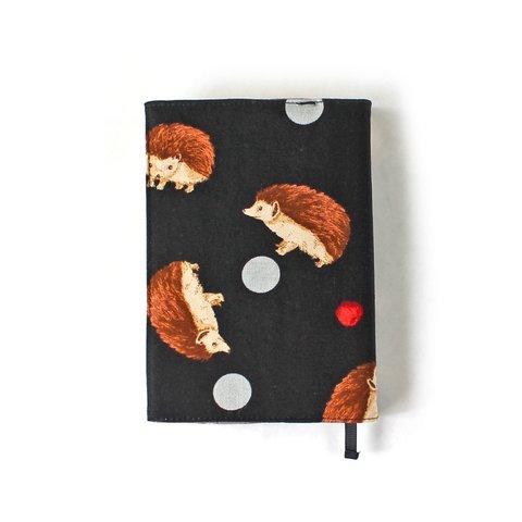 ブックカバー 水玉とハリネズミ ブラック / Book Cover