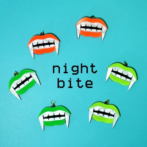 night biteイヤリング・ピアス★ネオンオレンジ