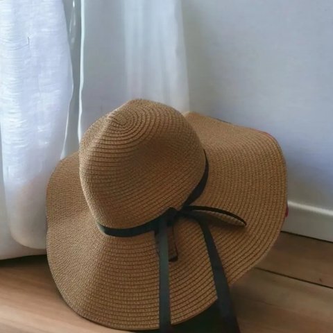 麦わら帽子 夏のスタイルをシンプルに彩る 大人用の麦わら帽子