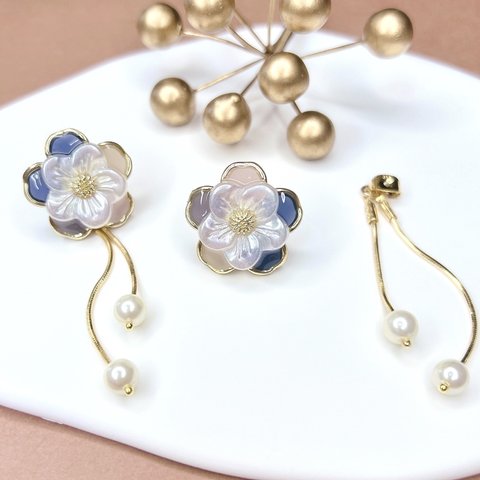 ― 花梅 ― カラフルな和柄が上品な梅の花ピアス（白梅）