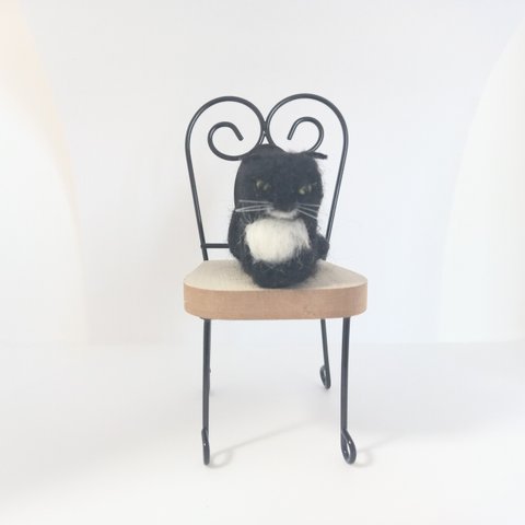 猫ミーム　羊毛フェルトで作ったミニチュアサイズのリズム猫　