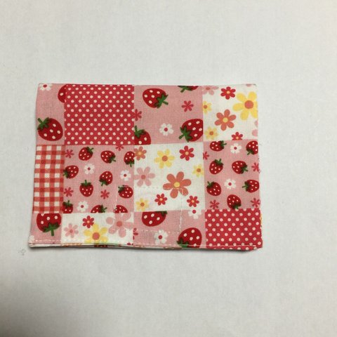 蓋つきポケットティッシュカバー★苺＆花パッチ2