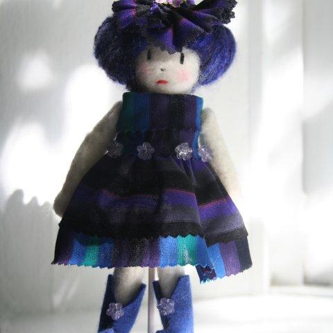 羊毛フェルト人形・エリーちゃん（32-38）