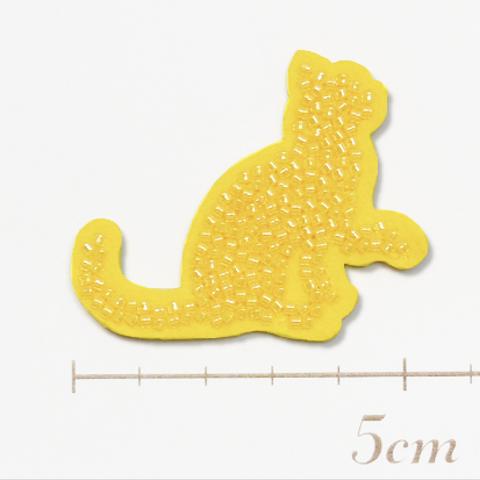 かわいい刺繍ワッペン　ガラスビーズ猫2　シール付き　黄　アップリケ