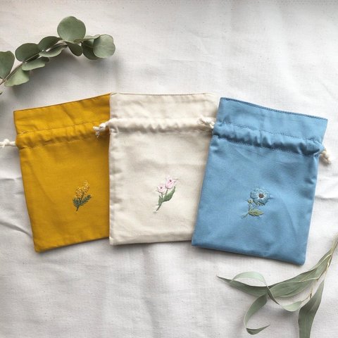 一輪花の刺繍　巾着袋