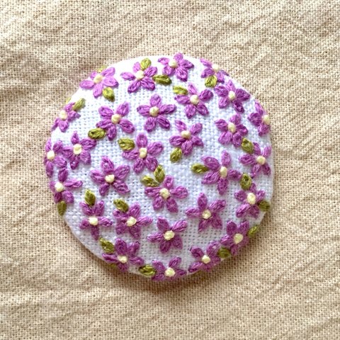 小さなお花畑 刺繍リネンのヘアゴムorブローチ