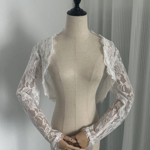 ポンチョ ウエディングドレス用 オフホワイト 快適な生地 ロングスリーブ 上品花レース