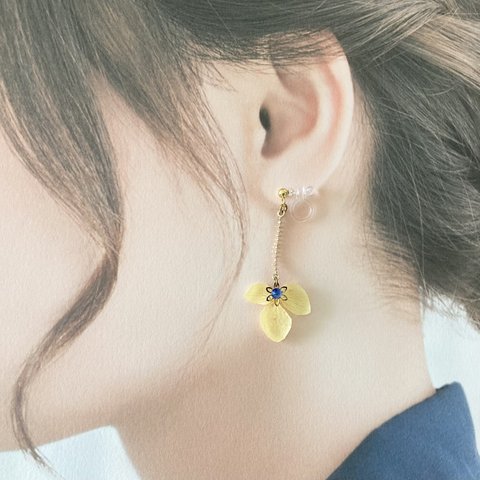 イエローandブルー＊あじさいピアス／ノンホールピアス