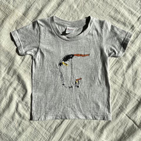 刺繍 tシャツ ペンギンの親子／ 2023年限定KODOMONOE大賞デザイン