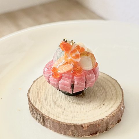 ミニチュア デカ盛り海鮮丼・ほたて盛りのチャームor 片方ピアス