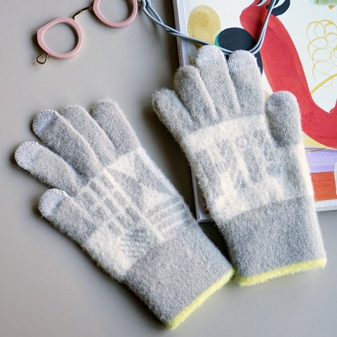 スマホ対応手袋 高感度 ふわふわ あったか グレー fluffy gloves "Hi!' lt.grey ALCEDO 172005 防寒