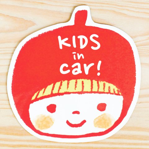 KIDS IN CAR マグネットステッカー(赤）