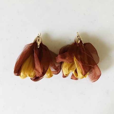 【B】Brown Yellow Polyester Flower Tassels