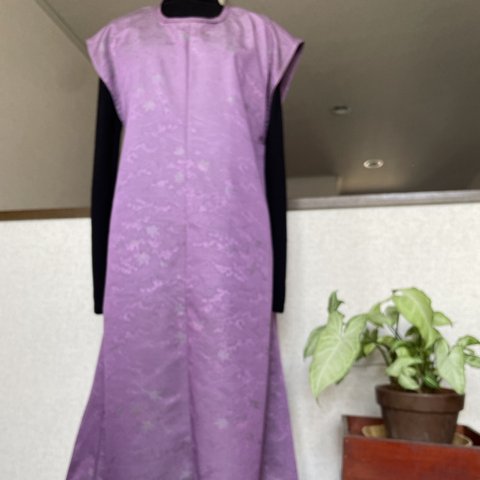 春夏〜秋　着物リメイクワンピース　フレアーAライン　上品な光沢感　紫