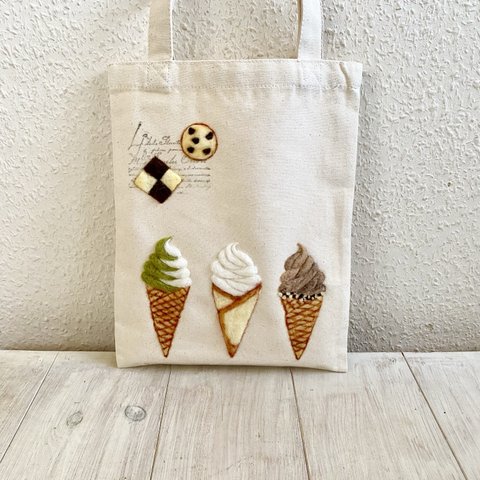 Cafe-sweets☆羊毛刺繍 キャンバストート〜ソフトクリーム🍦🍦🍦