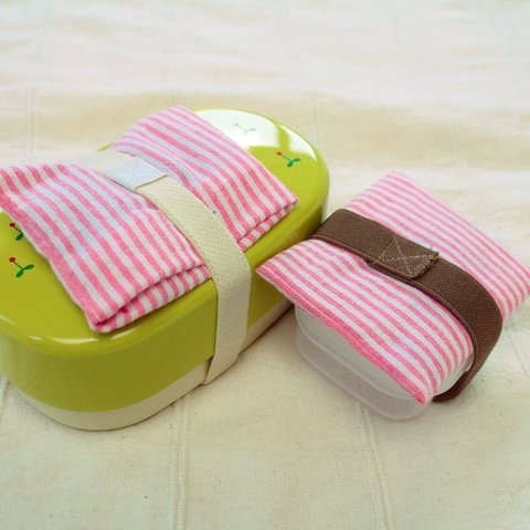 お弁当用保冷剤入れ　2枚セット ピンク