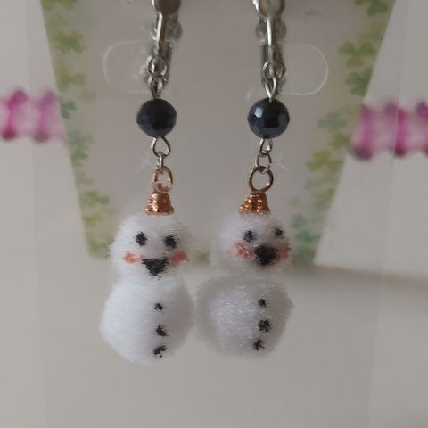 【ハンドメイド】雪だるまイヤリング