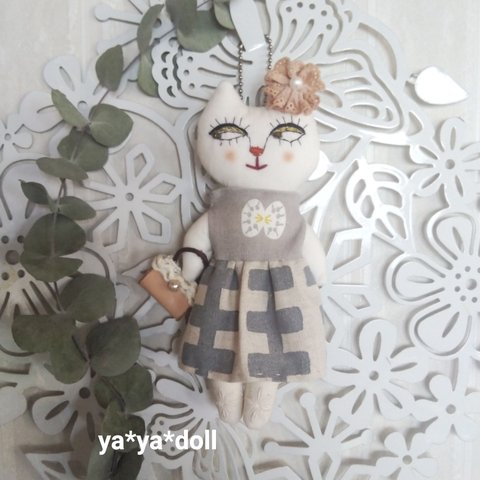 猫人形　チャーム　ちょうちょ　北欧　ya*ya*doll アクセサリー　雑貨