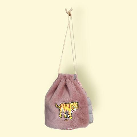 ○【送料無料】虎の刺繍ファー巾着バッグ