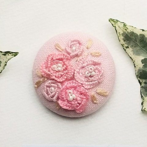 刺繍くるみボタン(ヘアゴム/ブローチ)ローズ