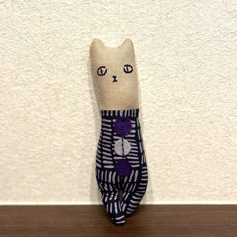 こねこのけりけり 紫