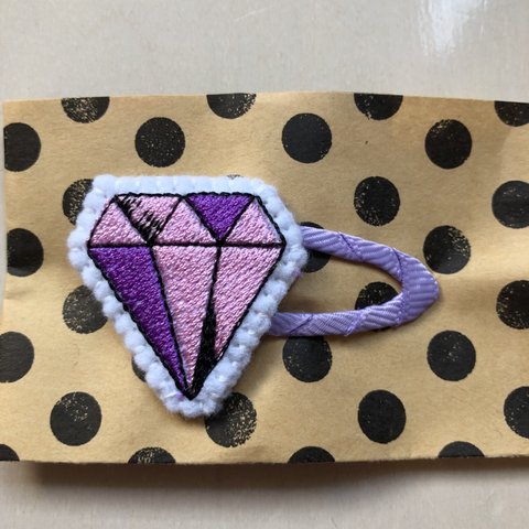 ジュエリー刺繍 ぱっちんどめ