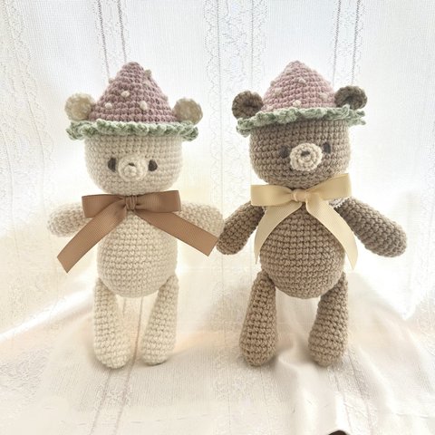 いちご　帽子　の　くま　あみぐるみ🐻　ファーストトイ　手作り　おもちゃ　ニューボーンフォト　誕生日　記念日　プレゼント