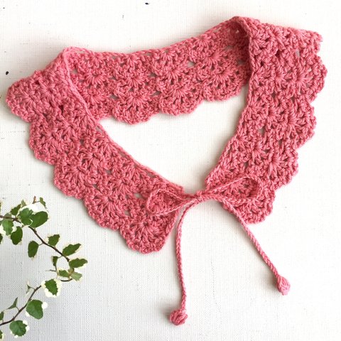 手編みピンクのつけ襟