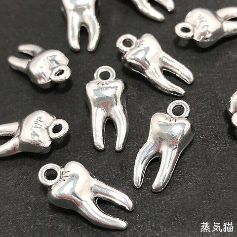 歯の立体チャーム シルバー 10個【ハロウィン 歯ピアス】