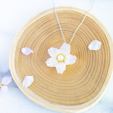 自然の桜のネックレス