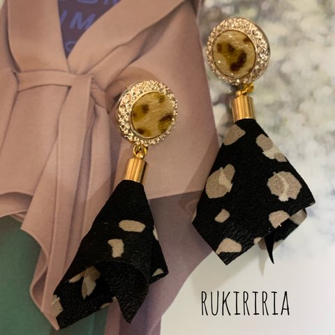 RUKIRIRIA #381  レオパードタッセルピアス  大ぶりピアス 大ぶりイヤリング 