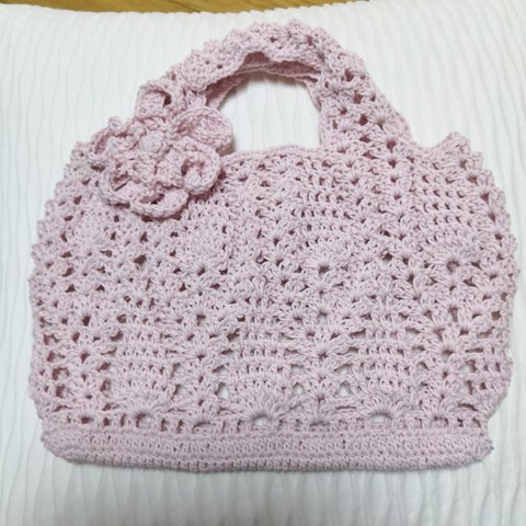❀春夏糸❀かぎ針編み パイナップル編み お花モチーフ付き❀ミニバック 薄いピンク系