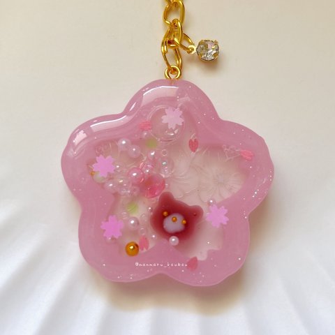 No.1🌸もにょくまと一緒。桜のオイルシェイカー　キーホルダー/プレゼント/ピンク/レジン