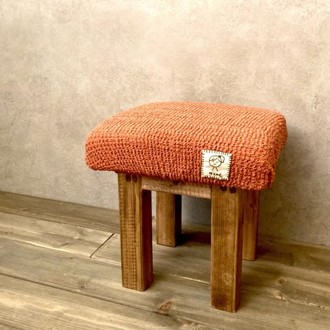 ミニスツール　子供イス　イラスト刺繍入りタグ　洗濯可　ロータイプ　キッズチェア　小さい椅子　猫ベンチ　北欧　木製 オットマン　ブラウン　オレンジ
