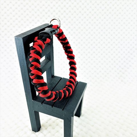 [公式]パラコードマクラメ編み赤と黒の猫と犬首輪No207