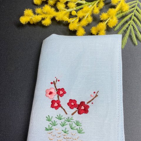 リネン手刺繍ハンカチ「桜」30cm×30cm「青い色」