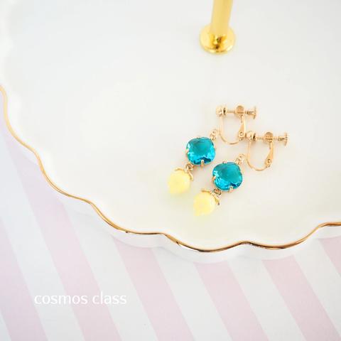 キラキラ キャンディ 💚 と いちご 💛 の イヤリング　アクアグリーン x レモン