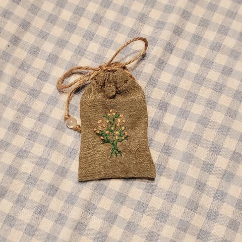 サシェ(手刺繍)