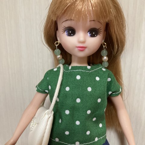 リカちゃん服　ブラウスとスカート、バッグ、ピアスのセット