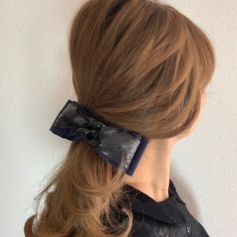 Double ring arch clip パイソンネイビー