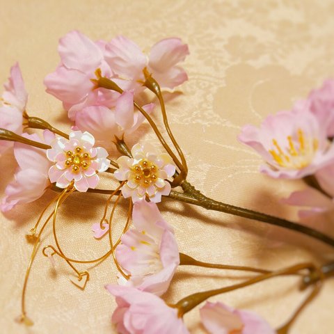 春風とともに＊桜の花びら舞い落ちるピアスorイヤリング