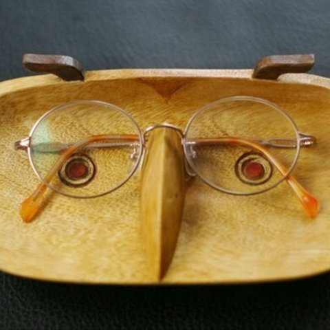 木彫 メガネ置き『メガネふくろう』