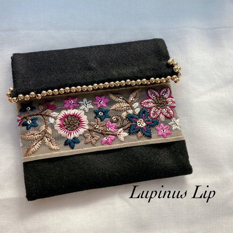 世界にひとつ♡インド刺繍✖️ミニポーチ③ Lupinus Lip 一点もの　プレゼント　おしゃれ　