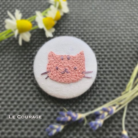 ネコの刺繍ブローチ(ピンク)