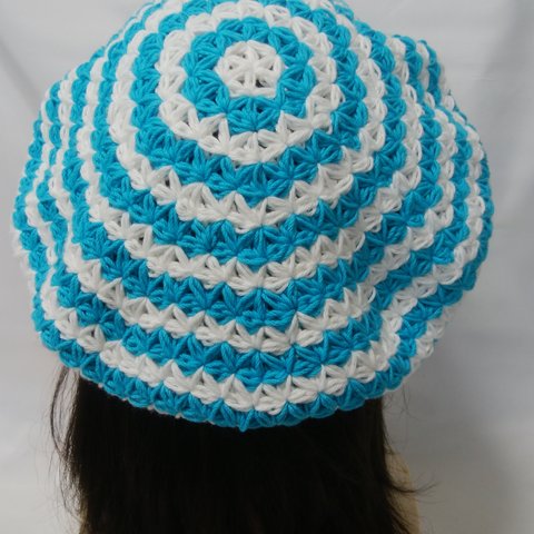 小花のベレー帽