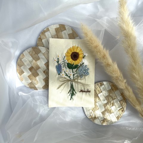 【受注】❤︎刺繍❤︎ ポストカード|名入れ|メッセージカード|ひまわりの花束|インテリア|ウェルカムボード|おしゃれ