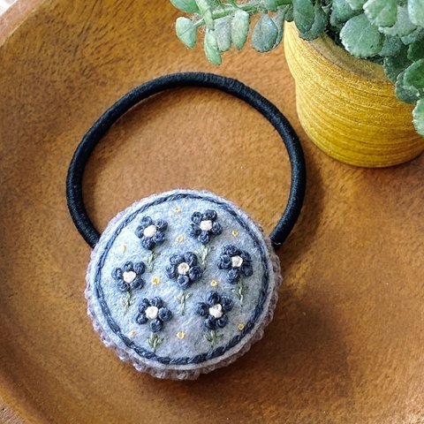 お花刺繍ヘアゴム　つぶつぶお花