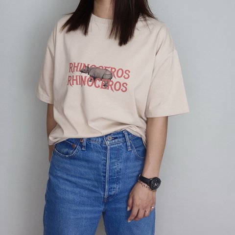 【予約販売】ビッグシルエットのロゴTシャツ