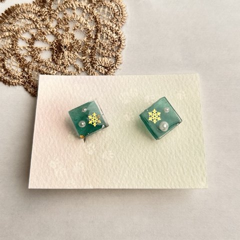 雪の結晶❄️一粒ノンホールピアス(浅縹)